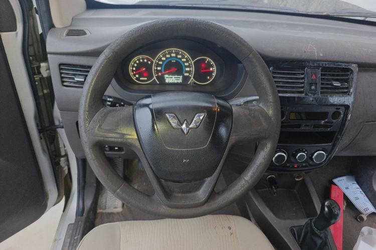 Used Wuling Rongguang V 2015 1.5L Standard Version Steering Wheel