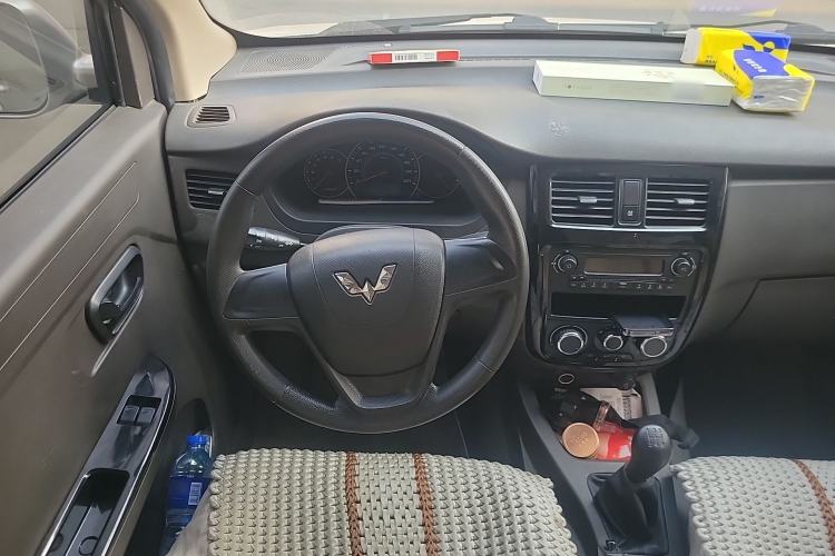 Used Wuling Rongguang V 2015 1.2L Standard Version Steering Wheel