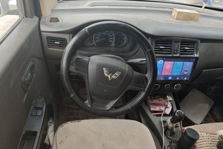Used Wuling Rongguang V 2015 1.2L Standard Version Steering Wheel