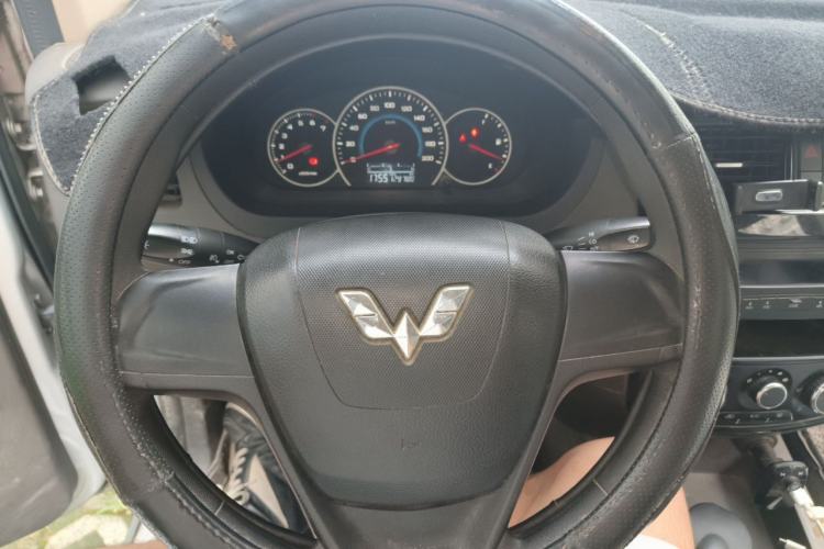 Used Wuling Rongguang V 2015 1.5L Base Version Steering Wheel