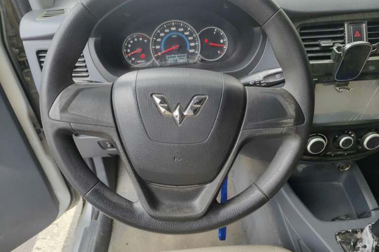 Used Wuling Rongguang V 2015 1.2L Base Version Steering Wheel