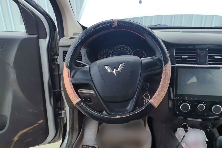 Used Wuling Rongguang V 2015 1.2L Base Version Steering Wheel