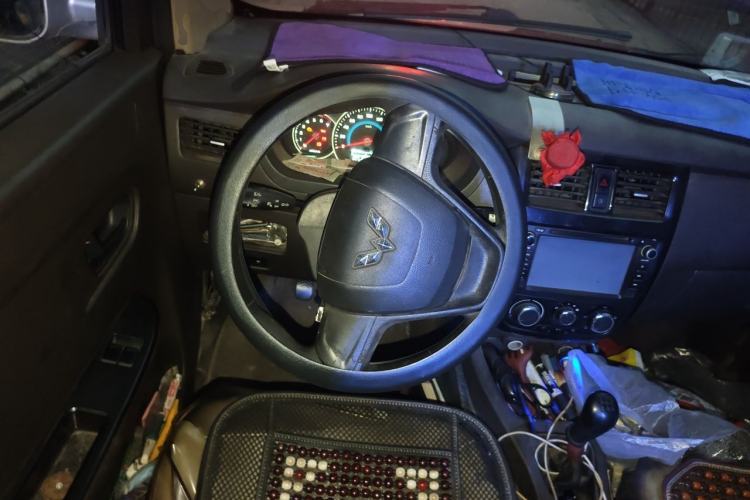 Used Wuling Rongguang V 2015 1.2L Standard Version Steering Wheel