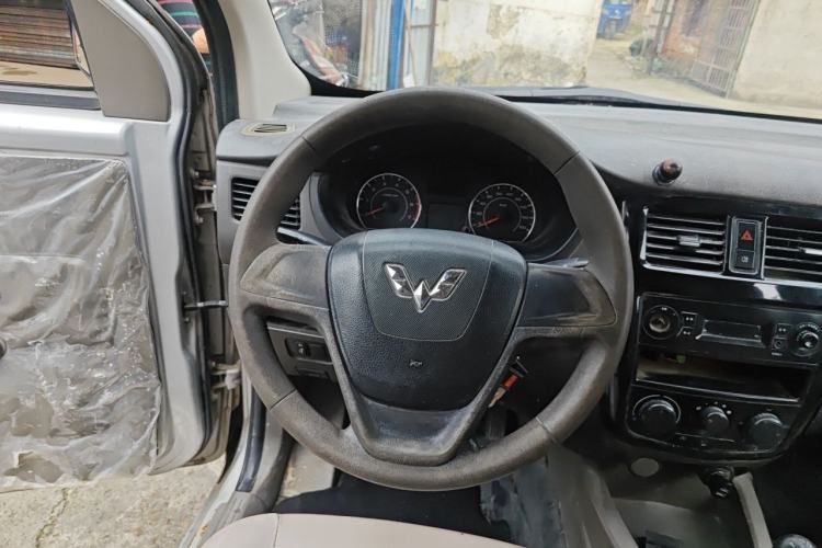 Used Wuling Rongguang V 2015 1.2L Practical Model Steering Wheel