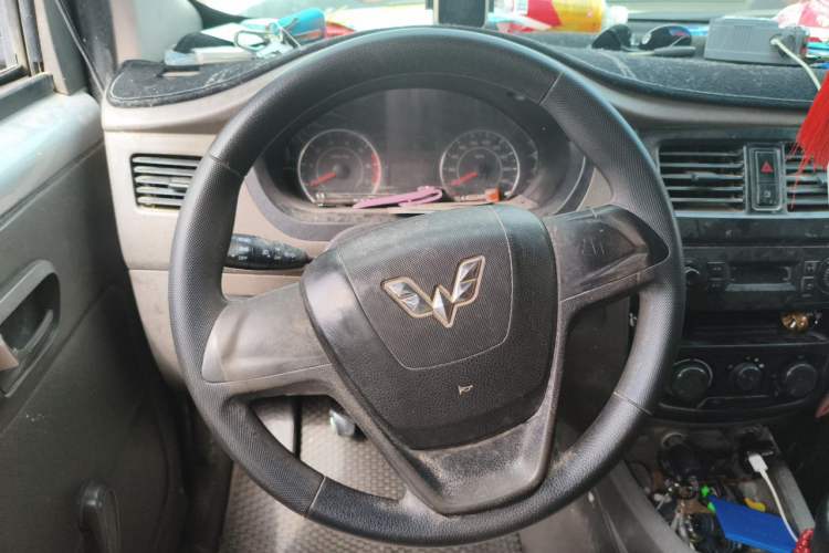 Used Wuling Rongguang V 2015 1.5L Base Version Steering Wheel