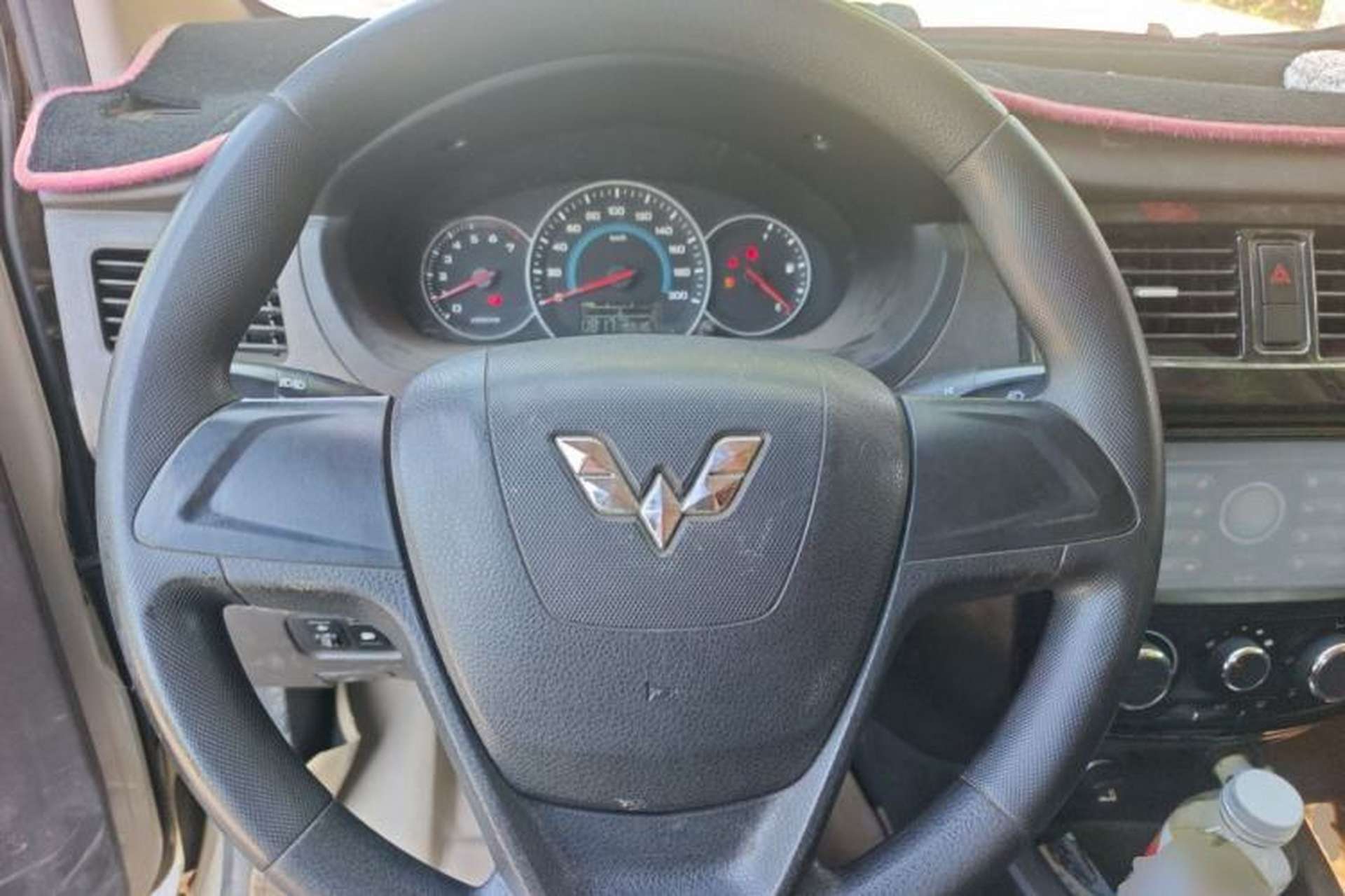 Used Wuling Rongguang V 2015 1.5L Standard Version Steering Wheel