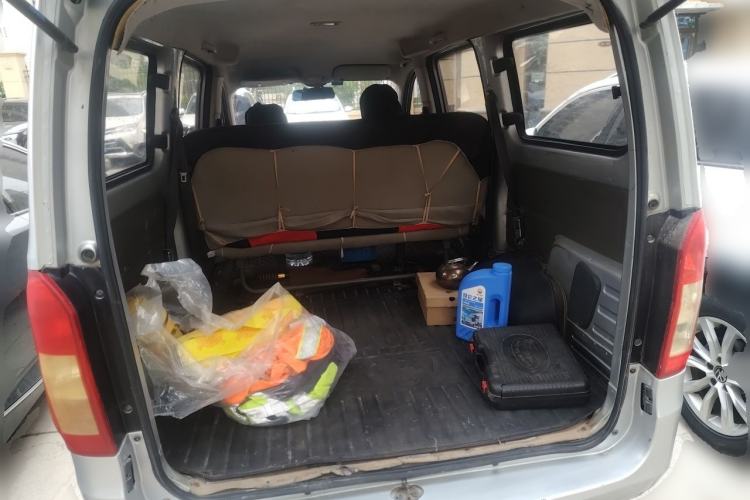 Used Wuling Rongguang V 2015 1.2L Practical Model Trunk
