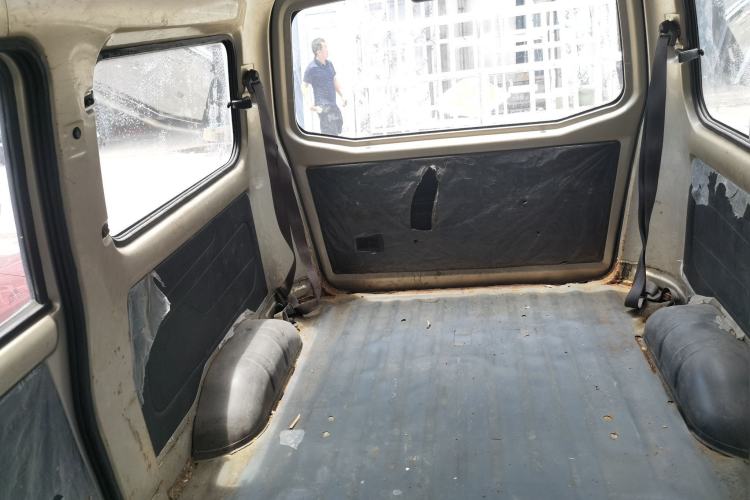 Used Wuling Rongguang V 2015 1.2L Base Version Trunk