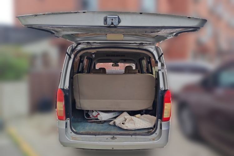 Used Wuling Rongguang V 2015 1.5L Base Version Trunk