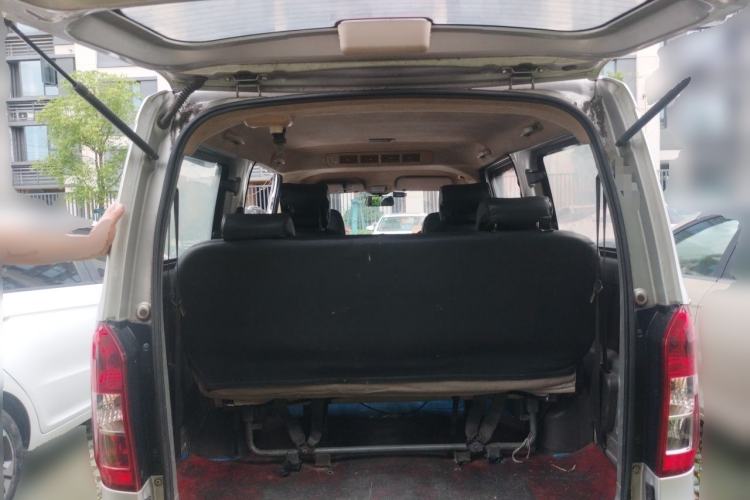 Used Wuling Rongguang V 2015 1.5L Standard Version Trunk