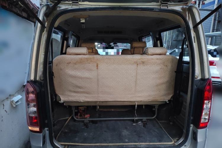 Used Wuling Rongguang V 2015 1.5L Standard Version Trunk