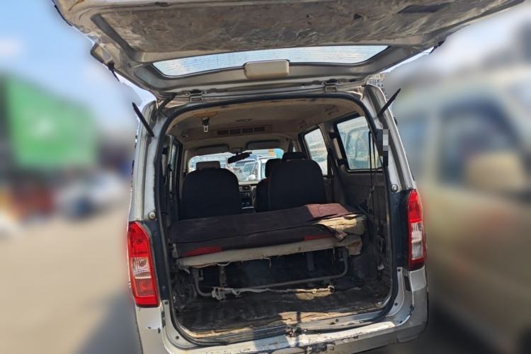 Used Wuling Rongguang V 2015 1.2L Standard Version Trunk