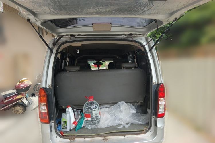 Used Wuling Rongguang V 2015 1.5L Base Version Trunk