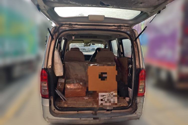 Used Wuling Rongguang V 2015 1.5L Standard Version Trunk