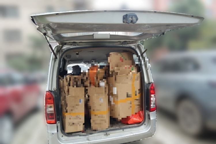 Used Wuling Rongguang V 2015 1.2L Practical Model Trunk