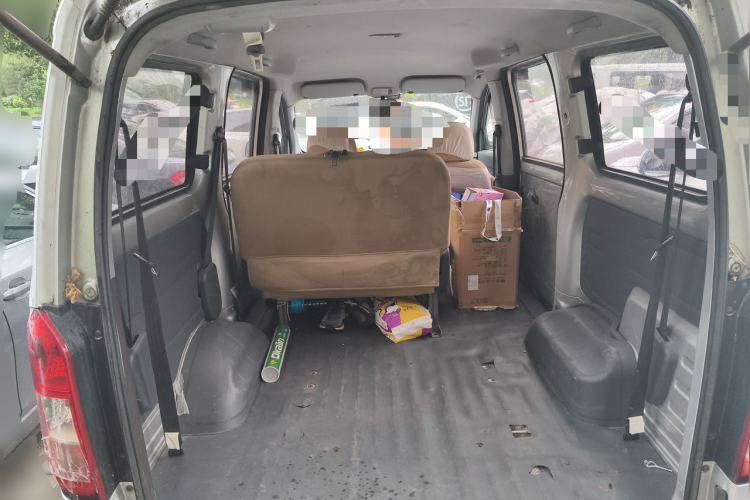 Used Wuling Rongguang V 2015 1.5L Base Version Trunk