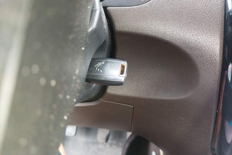 Used Wuling Rongguang V 2015 1.5L Standard Version Vehicle Key