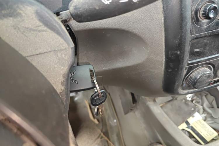 Used Wuling Rongguang V 2015 1.2L Practical Model Vehicle Key