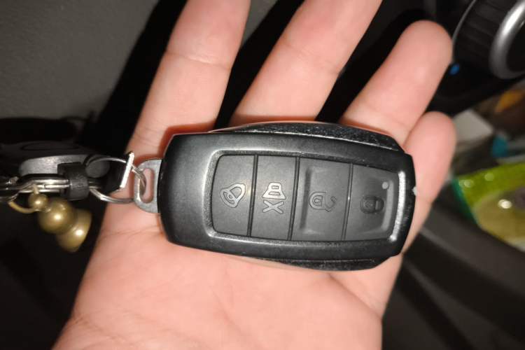 Used Wuling Rongguang V 2015 1.2L Practical Model Vehicle Key