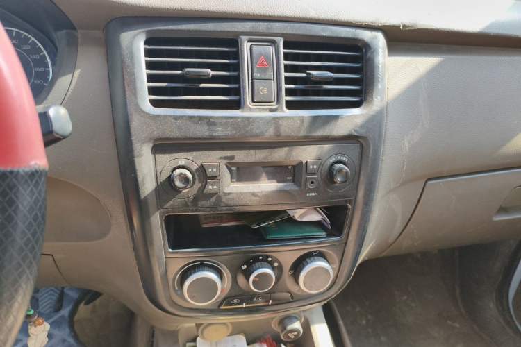 Used Wuling Rongguang V 2015 1.2L Practical Model Audio And AC Panel