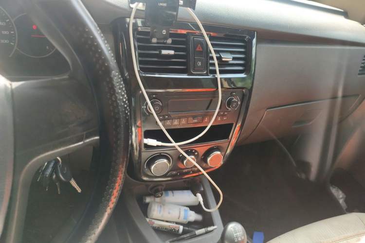 Used Wuling Rongguang V 2015 1.5L Standard Version Audio And AC Panel