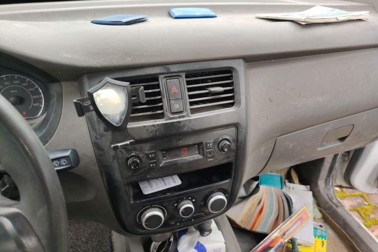 Used Wuling Rongguang V 2015 1.2L Practical Model Audio And AC Panel