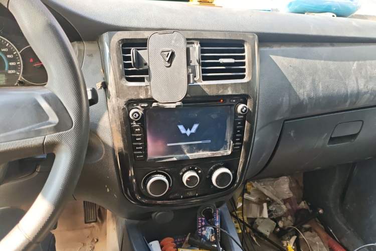 Used Wuling Rongguang V 2015 1.5L Base Version Audio And AC Panel