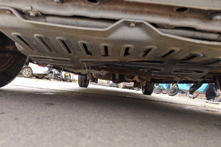 Used Wuling Rongguang V 2015 1.2L Standard Version Chassis Front