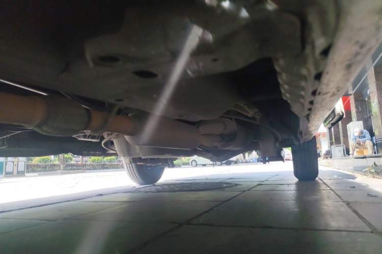 Used Wuling Rongguang V 2015 1.5L Standard Version Chassis Front Left