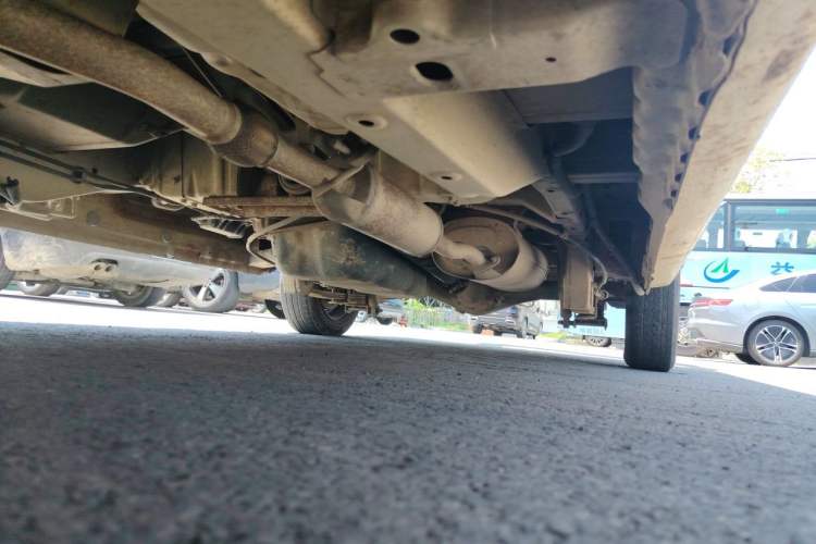 Used Wuling Rongguang V 2015 1.5L Base Version Chassis Front Left