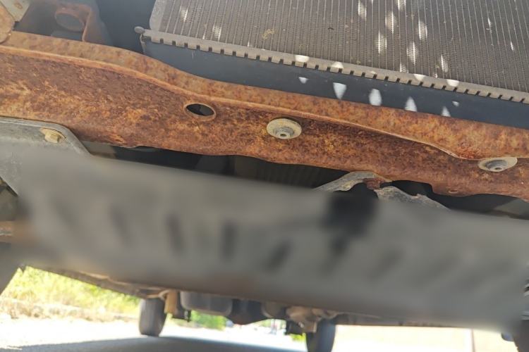 Used Wuling Rongguang V 2015 1.5L Practical Version Chassis Front