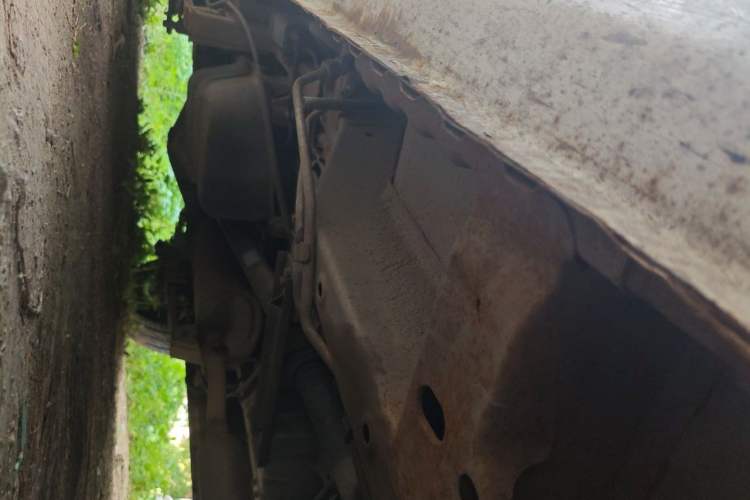 Used Wuling Rongguang V 2015 1.5L Standard Version Chassis Front Right
