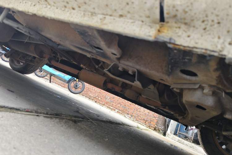 Used Wuling Rongguang V 2015 1.2L Standard Version Chassis Front Right