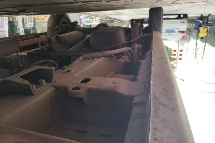 Used Wuling Rongguang V 2015 1.2L Standard Version Chassis Front Right