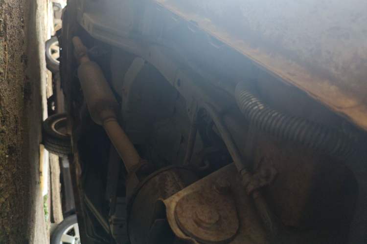 Used Wuling Rongguang V 2015 1.5L Standard Version Chassis Rear Left
