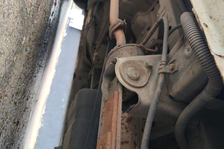 Used Wuling Rongguang V 2015 1.2L Standard Version Chassis Rear Left