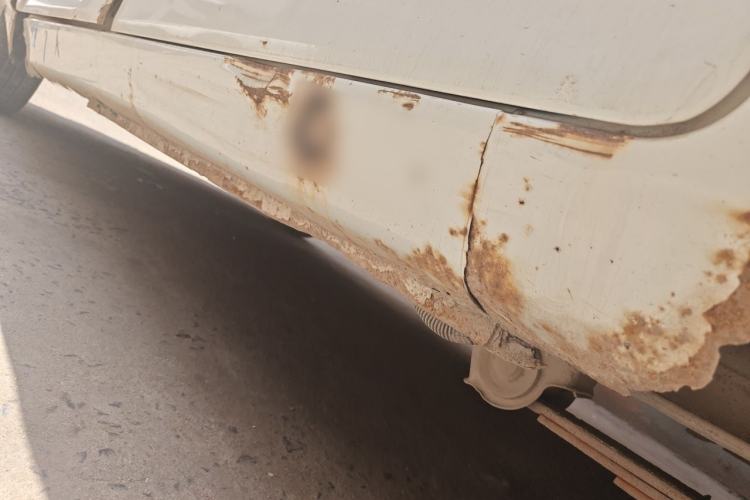 Used Wuling Rongguang V 2015 1.2L Standard Version Chassis Rear Left