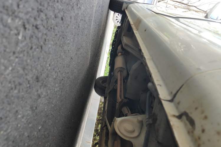 Used Wuling Rongguang V 2015 1.2L Base Version Chassis Rear Left