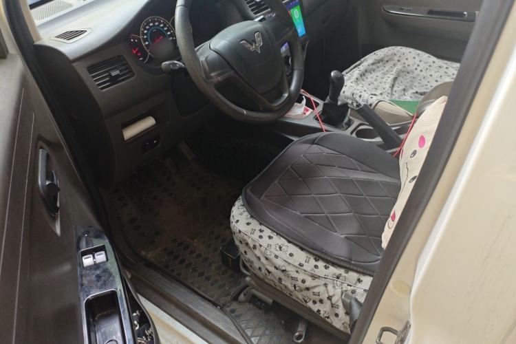 Used Wuling Rongguang V 2015 1.5L Standard Version Driver Seat