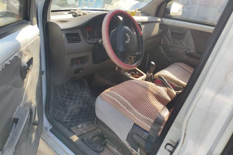 Used Wuling Rongguang V 2015 1.2L Practical Model Driver Seat
