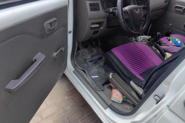Used Wuling Rongguang V 2015 1.2L Practical Model Driver Seat