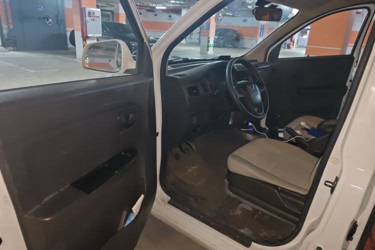 Used Wuling Rongguang V 2015 1.5L Standard Version Driver Seat