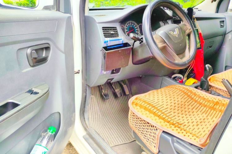 Used Wuling Rongguang V 2015 1.2L Practical Model Driver Seat