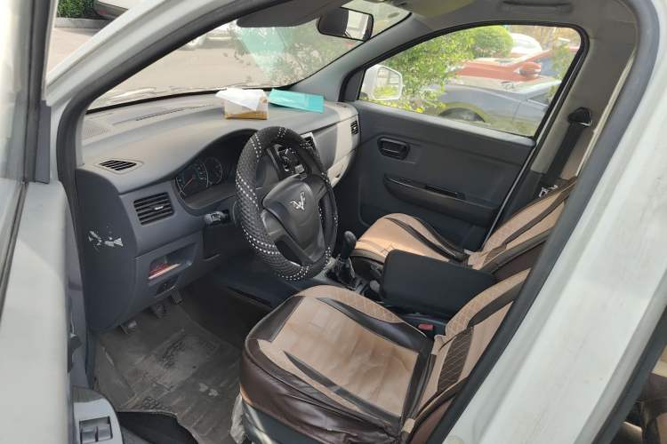 Used Wuling Rongguang V 2015 1.2L Base Version Driver Seat