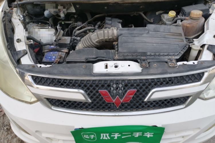 Used Wuling Rongguang V 2015 1.5L Practical Version Engine Bay