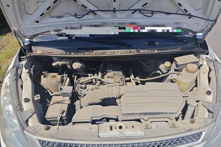 Used Wuling Rongguang V 2015 1.5L Practical Version Engine Bay