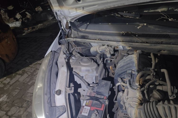 Used Wuling Rongguang V 2015 1.2L Standard Version Engine Bay Right