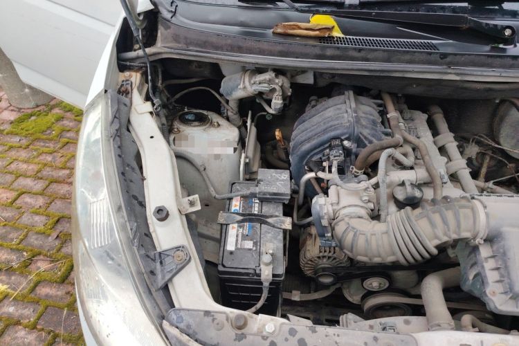Used Wuling Rongguang V 2015 1.2L Practical Model Engine Bay Right