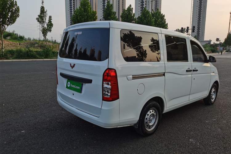 Used Wuling Rongguang V 2015 1.5L Practical Version Exterior 3