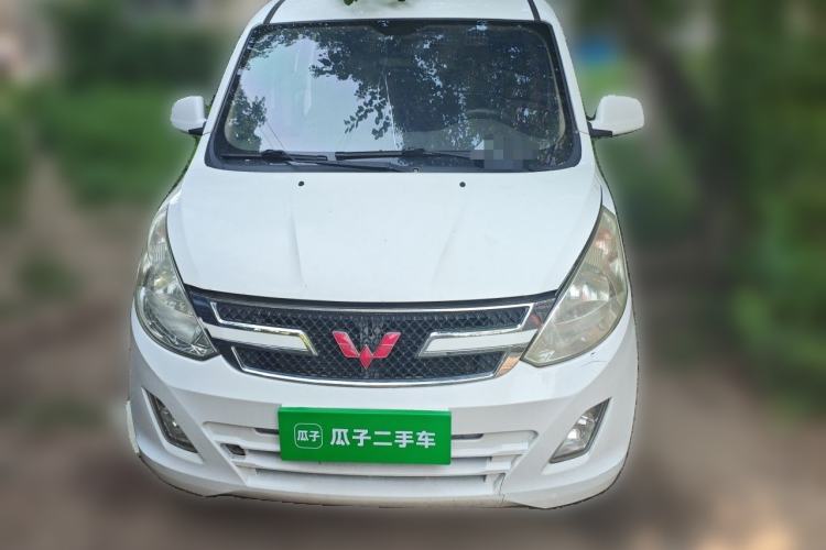 Used Wuling Rongguang V 2015 1.5L Standard Version Front